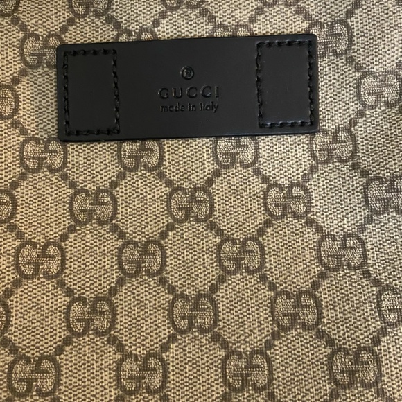 Gucci GG Supreme Belt Bag - Picture 5 of 10